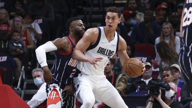 Dwight Powell, Dallas Mavericks